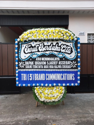 Papan Bunga Duka di Cipamokolan